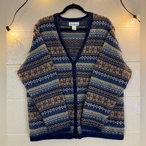 Croft & Barrow Navy and Cream Wool Sweater
